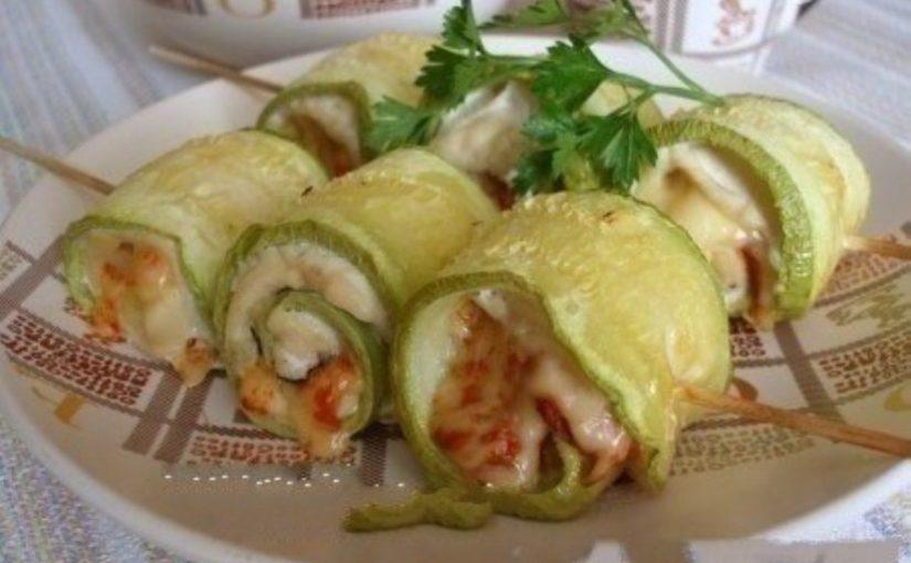 Maximum pleasure - minimum calories: zucchini rolls with chicken