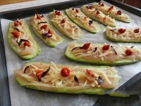 Maximum pleasure - minimum calories: zucchini rolls with chicken