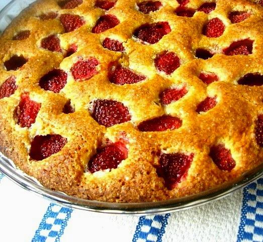 Easy to make strawberry pie, but such delicious!