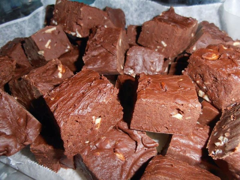 Easy Chocolate Fudge Recipe