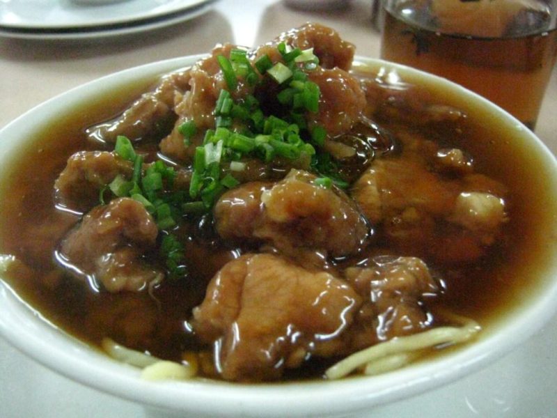 Maki Mi pork soup