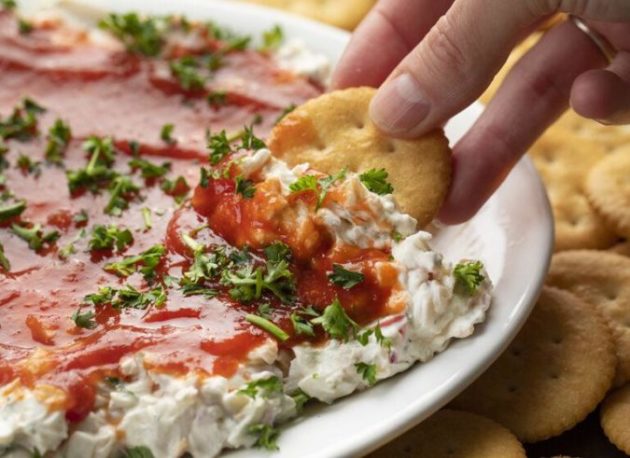 Chilled, Refreshing and Creamy Crab Dip