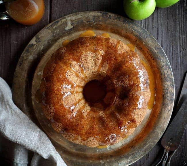 How to Make an Apple Bundt Cake