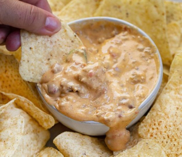SKILLET QUESO DIP - perfect for game day, parties, gatherings, and pot lucks
