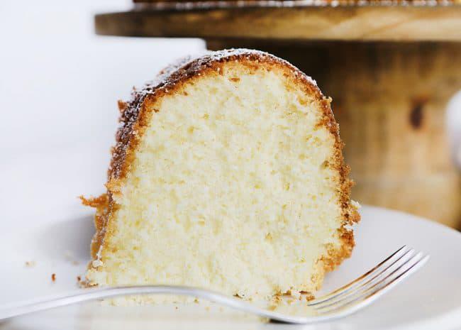 Amazingly Fluffy Cream Cheese Pound Cake