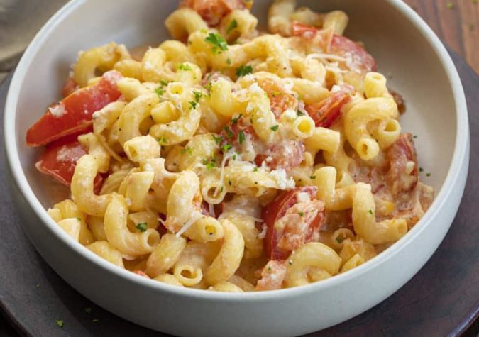 Creamy and Delicious 6-Cheese Roasted Tomato Pasta