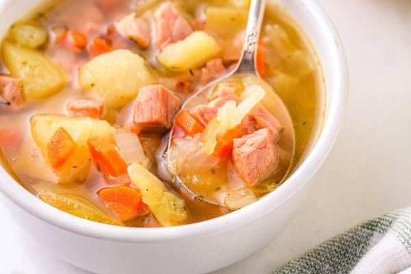 Delicious Instant Pot Ham and Cabbage Soup
