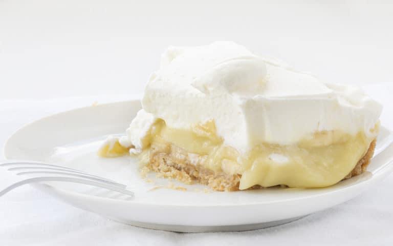 Refreshing and Creamy Banana Cream Pie