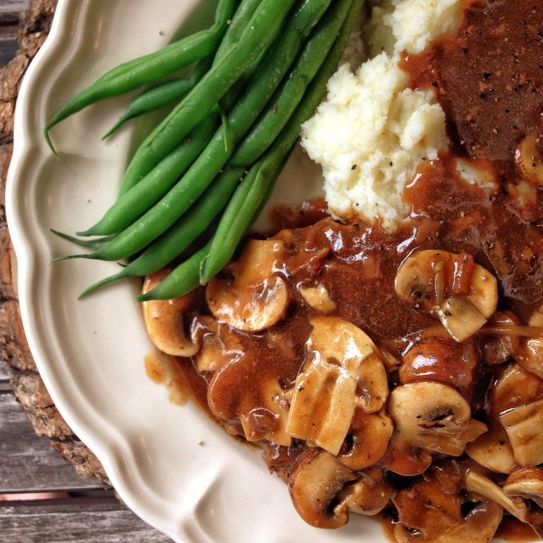 Simple and Extremely Delicious Salisbury Steak with Homemade Mushroom gravy