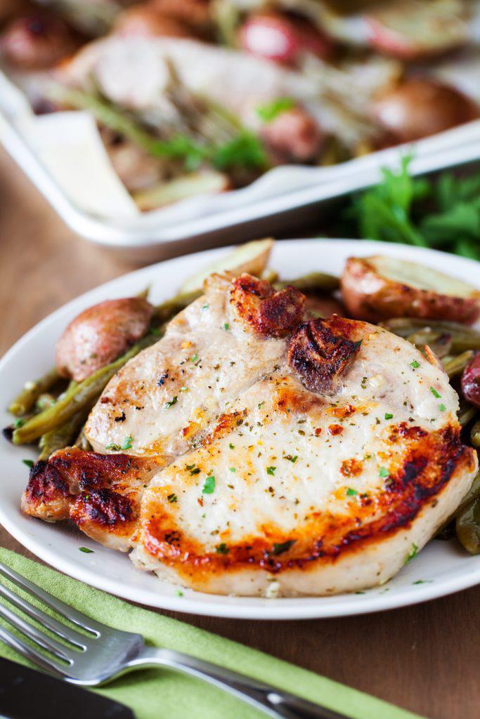 Perfectly Seasoned Ranch Pork Chops with Green Beans and Potatoes