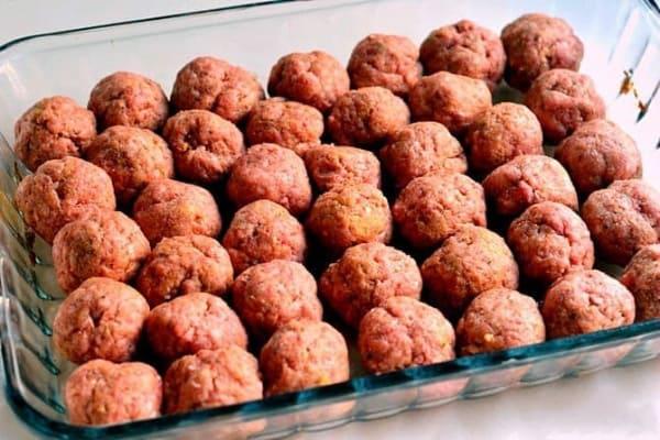 Grandma’s Baked Sweet and Sour Meatballs Recipe