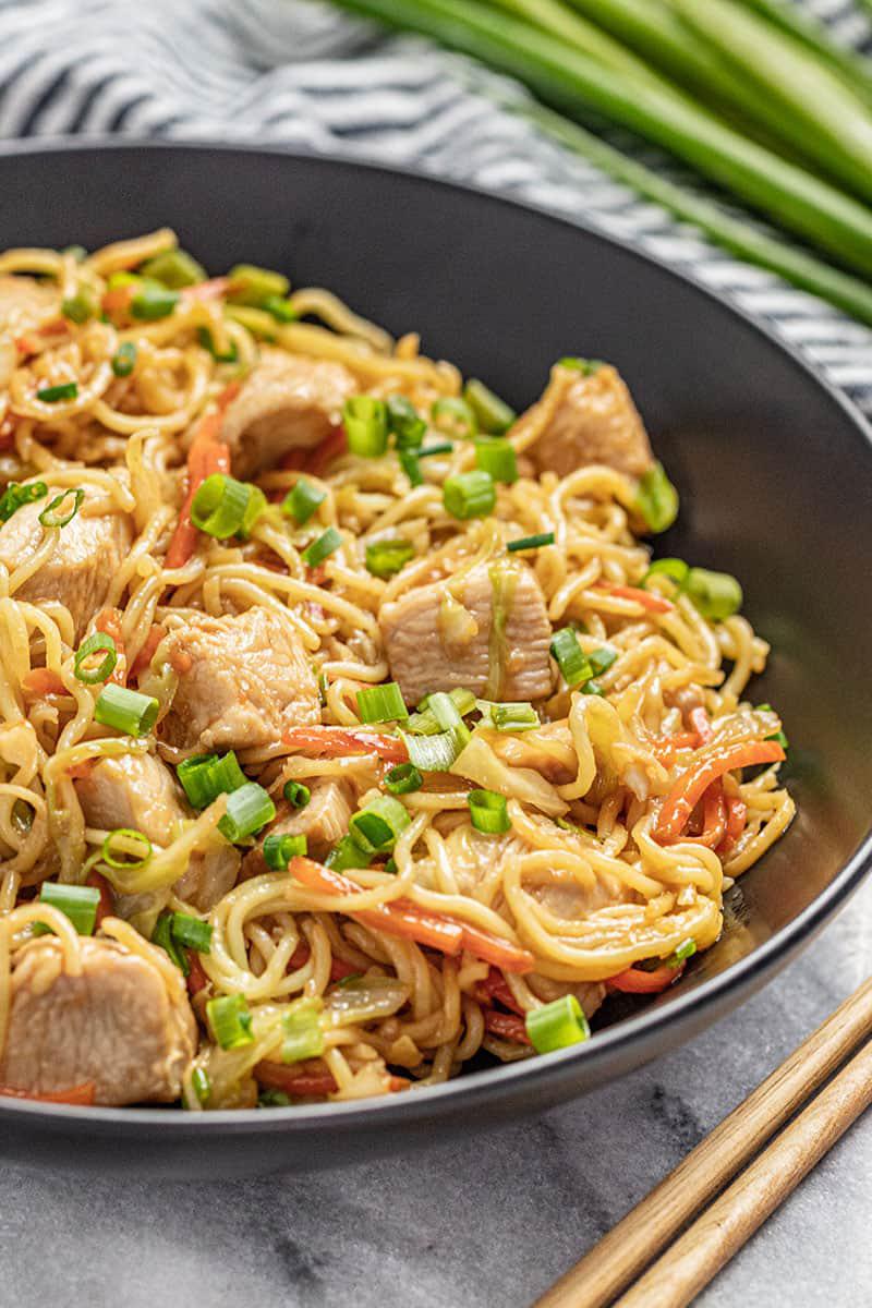 The Most Easy 30 Minute Chicken Chow Mein Recipe