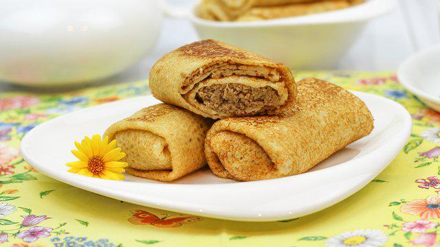 Easy homemade pancakes with minced meat