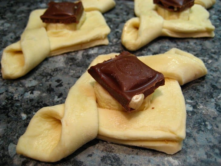Flaky chocolate buns made of homemade dough