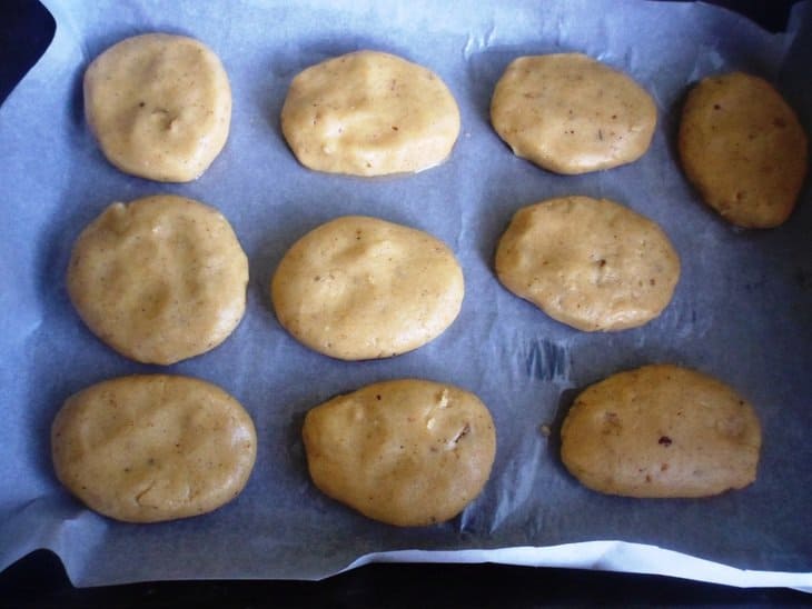 Italian Brizalone cookies