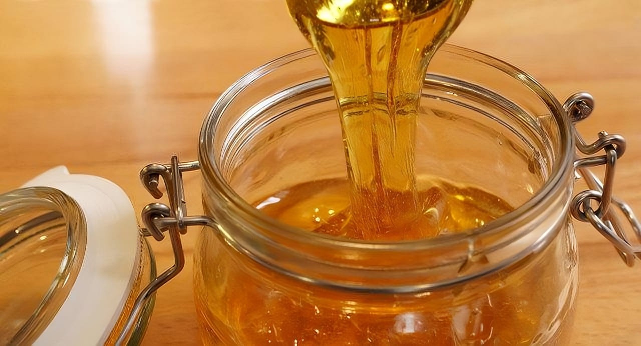 The Easiest Recipe for Invert Syrup for Desserts and Baking