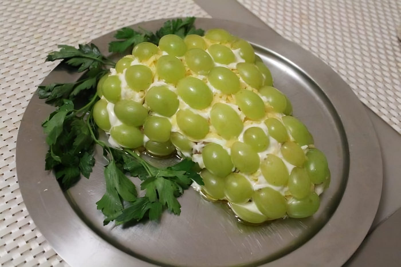 A Simple and Delicious 5-Ingredient Chicken Salad "Grape Cluster"