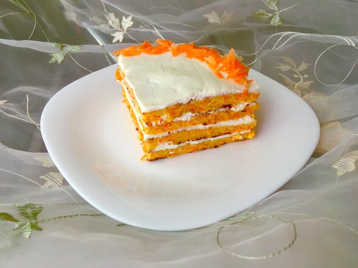 Delicious Carrot Cake with Cottage Cheese Cream
