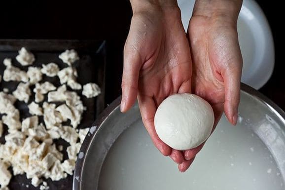 Homemade Mozzarella: Ready in Half an Hour and Tastier than Store-Bought!