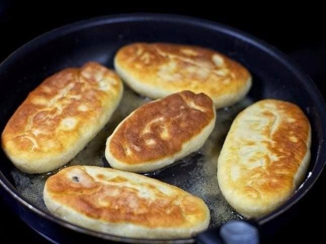 Quick Kefir Patties with Egg and Onion Filling
