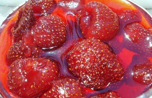 The Easiest and Most Delicious No-Cook Strawberry Jam