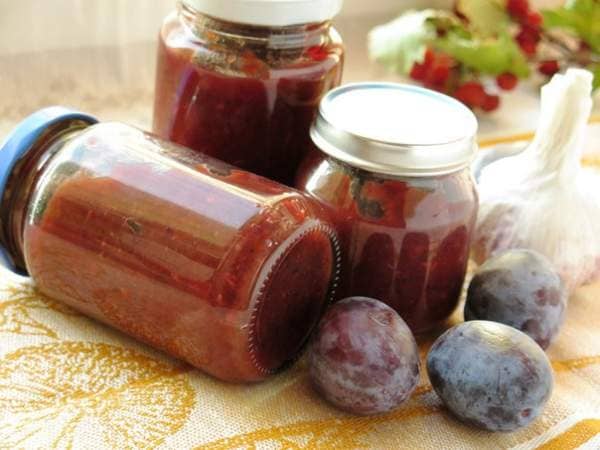 Homemade "Satsebeli" Sauce from Plums: The Ultimate Meat Companion!
