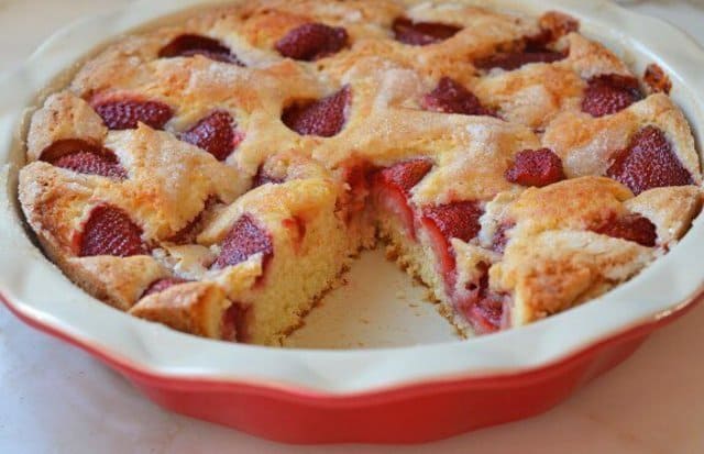 The Quickest Strawberry Cake! This is the only way I make it now!