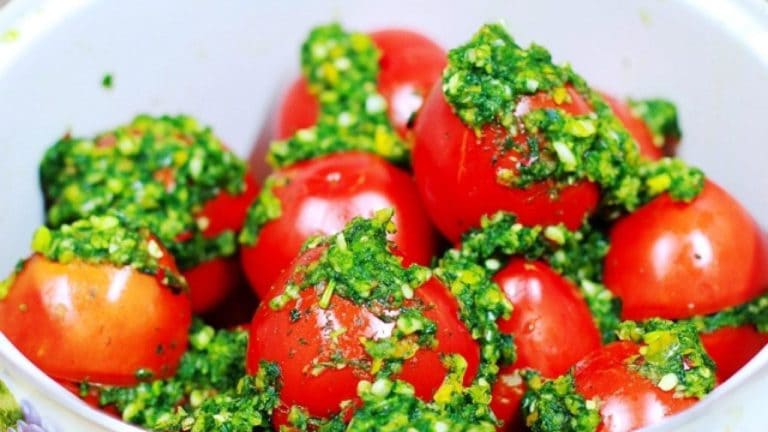 Armenian Marinated Tomatoes with Garlic and Parsley: A Super Appetizer!