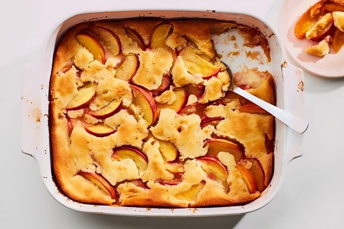 Peach Cobbler – A Delicate Pie That Melts in Your Mouth